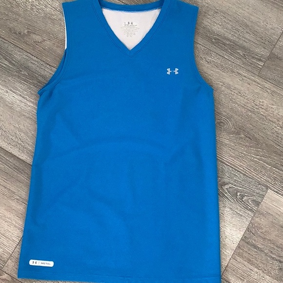 Under Armour Tops - 🌸Ladies Blue and White Under Armour Tank Size Medium